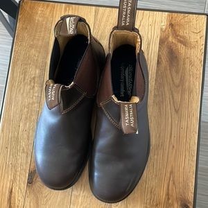 Womens Blundstone boots in brown leather